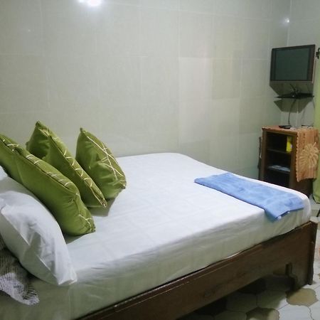 Bienvenue Chez Vous Hotel Dakar Exterior photo